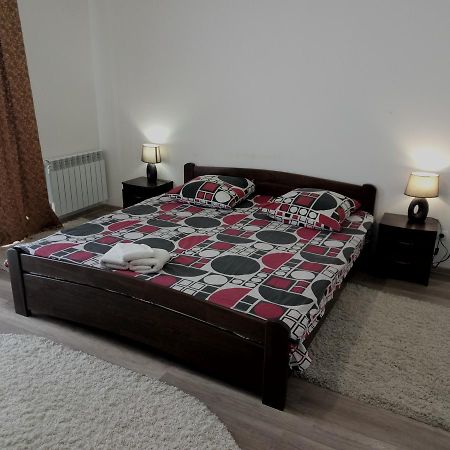 Gil Apartments, On Mynaiska 18 Uzjhorod Eksteriør bilde
