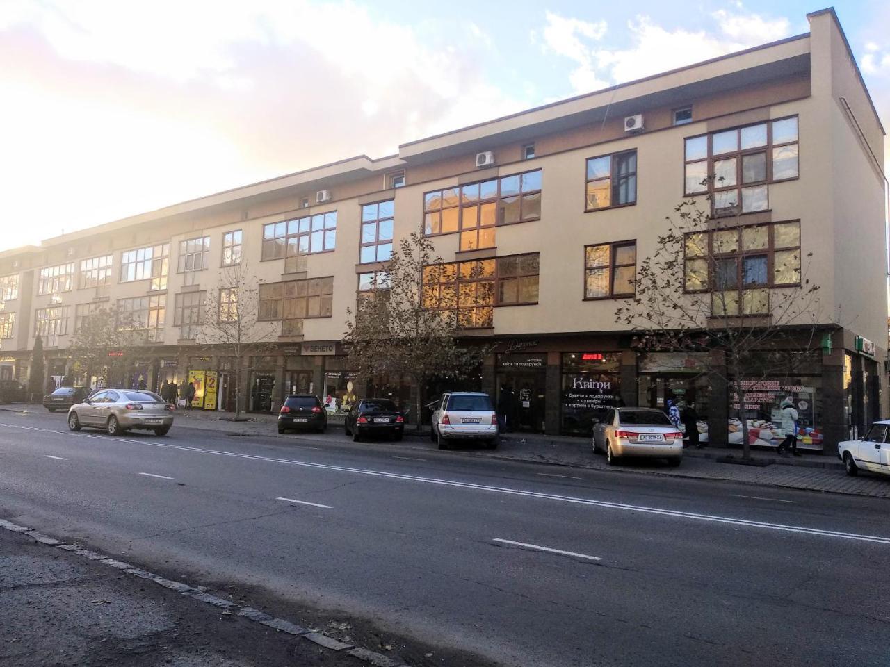 Gil Apartments, On Mynaiska 18 Uzjhorod Eksteriør bilde